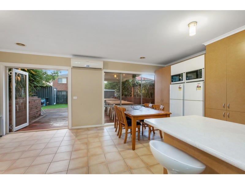 18 Parkhaven Avenue, Kingsbury VIC 3083
