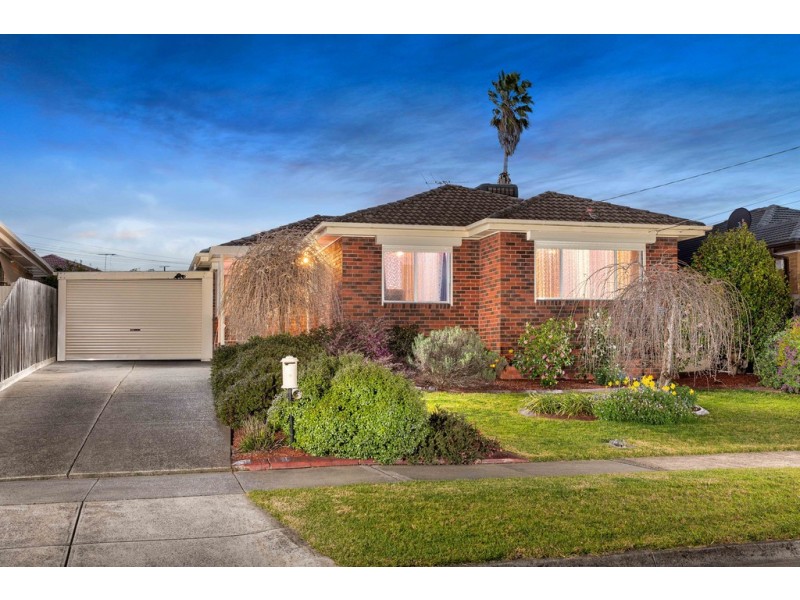 109 Casey Drive, Lalor VIC 3075