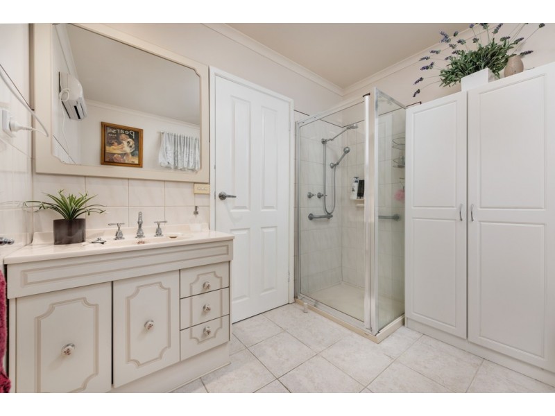 109 Casey Drive, Lalor VIC 3075