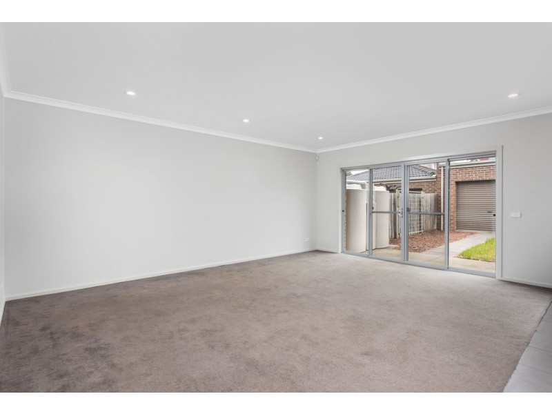 11 Newland Walk, Mernda VIC 3754
