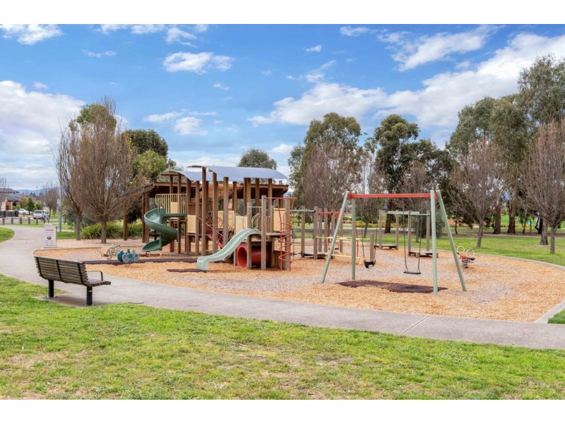 11 Newland Walk, Mernda VIC 3754
