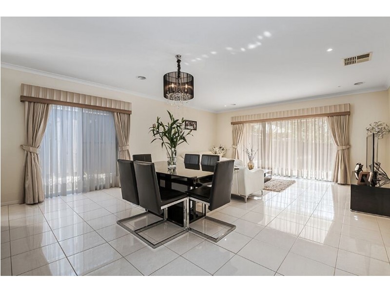 19 Queens Gardens, Bundoora VIC 3083