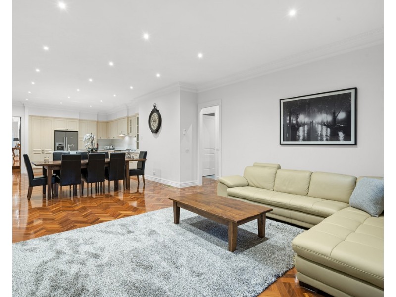 52 Hughes Circuit, Bundoora VIC 3083