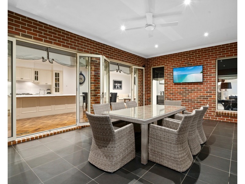 52 Hughes Circuit, Bundoora VIC 3083