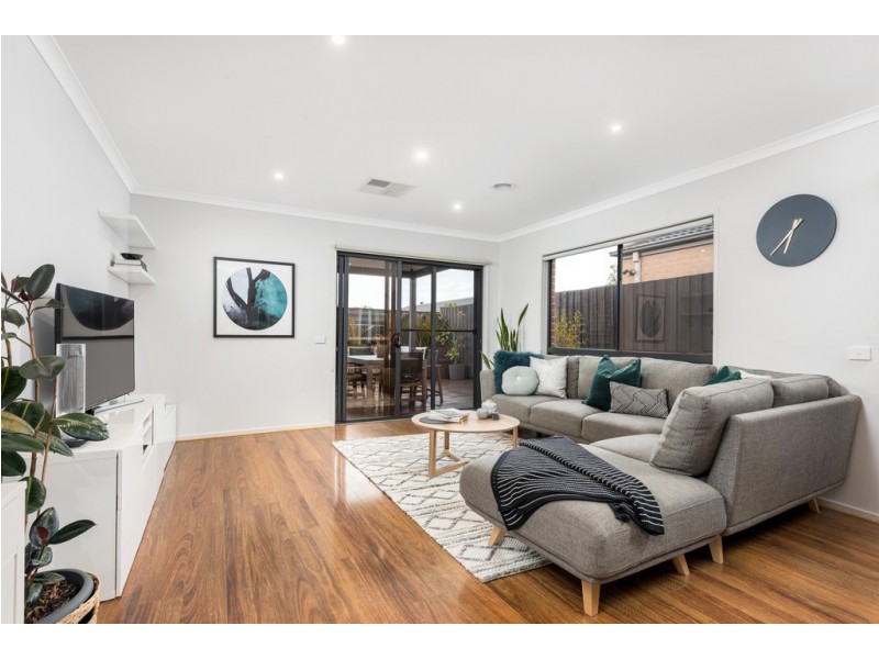 40 Fossilstone Avenue, Doreen VIC 3754