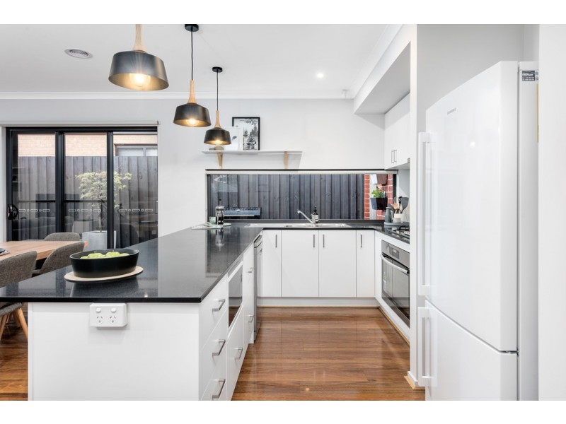 40 Fossilstone Avenue, Doreen VIC 3754