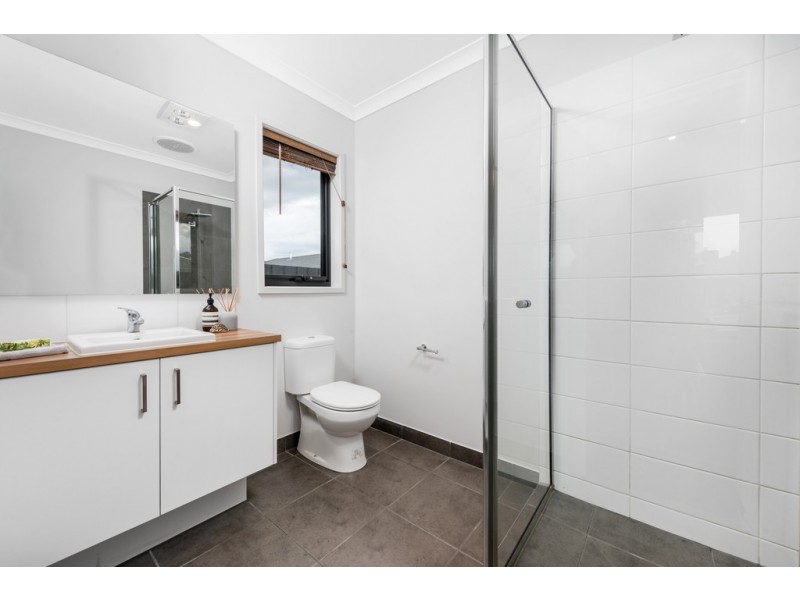 40 Fossilstone Avenue, Doreen VIC 3754