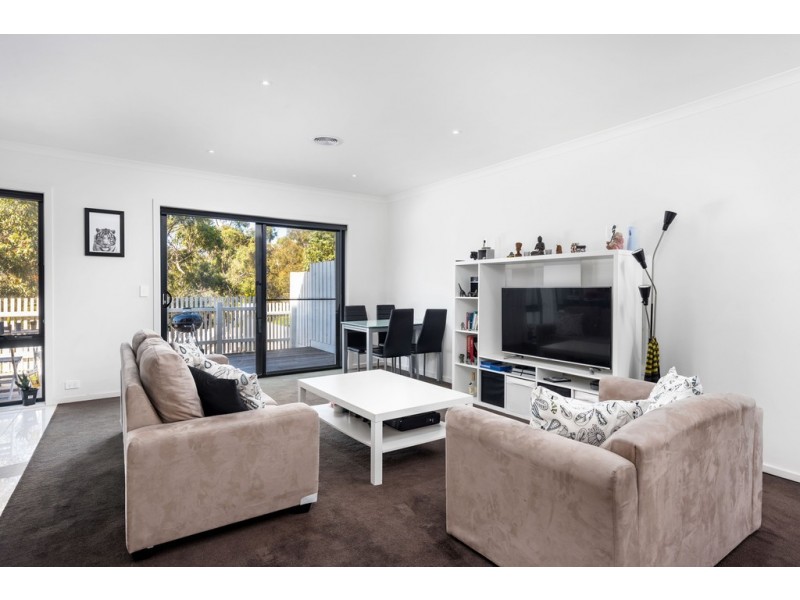 19 Greenwich Crescent, Bundoora VIC 3083