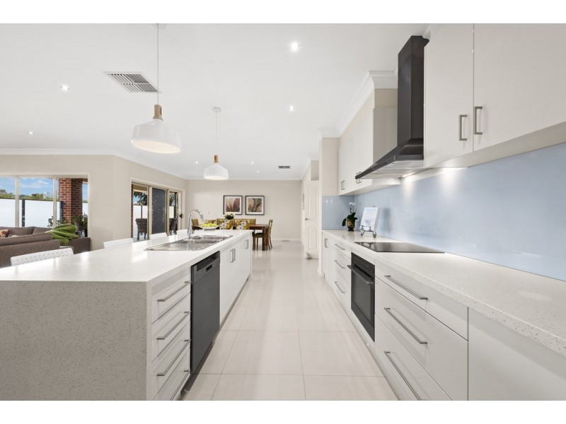 62 Worcester Crescent, Bundoora VIC 3083