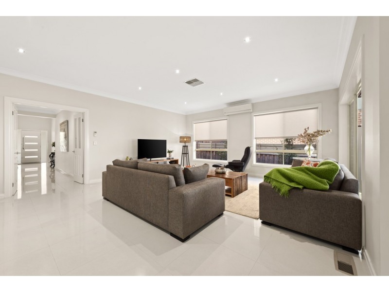 62 Worcester Crescent, Bundoora VIC 3083