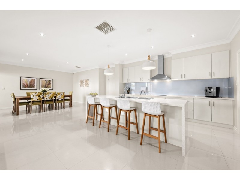 62 Worcester Crescent, Bundoora VIC 3083