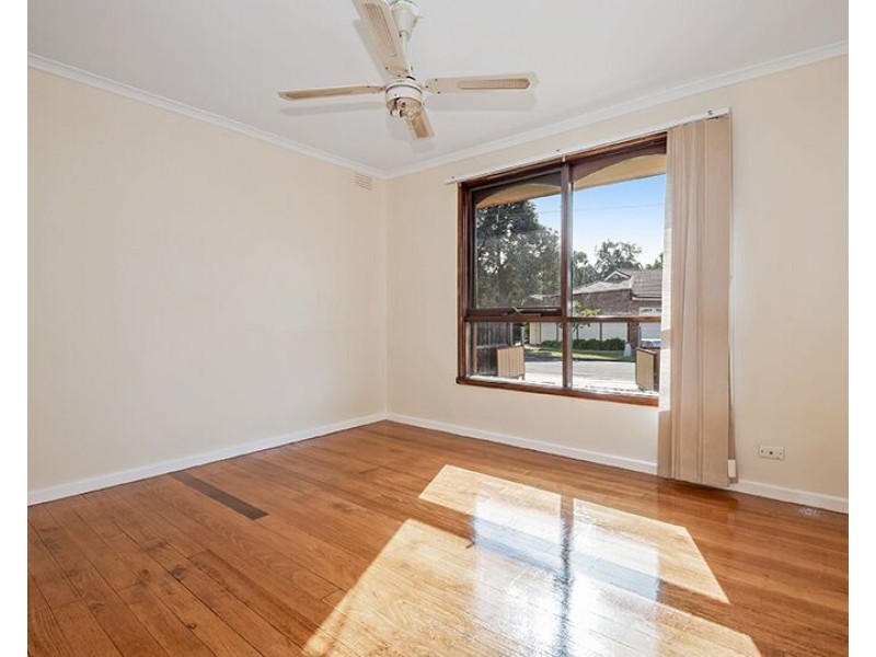 77 Cabernet Crescent, Bundoora VIC 3083