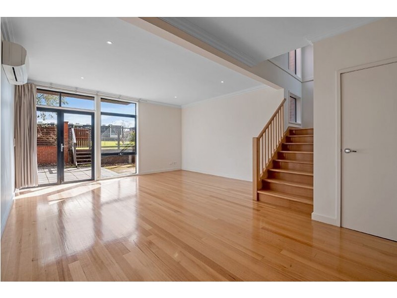 8/11-19 Di Palma Place, Bundoora VIC 3083