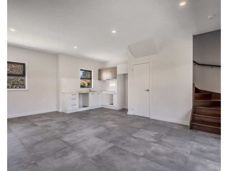 2/28 York Street, Reservoir VIC 3073