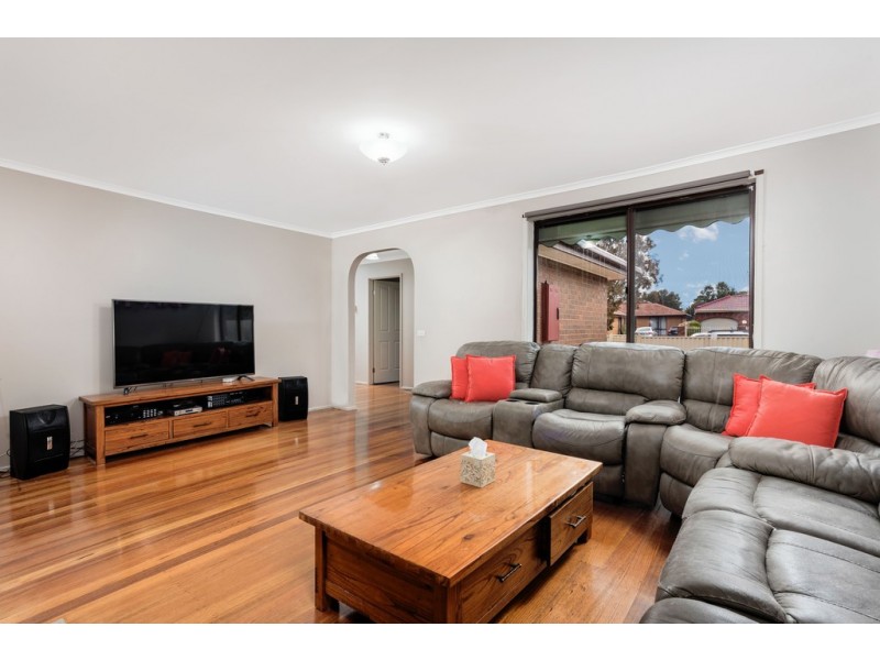 4 Gloaming Court, Mill Park VIC 3082