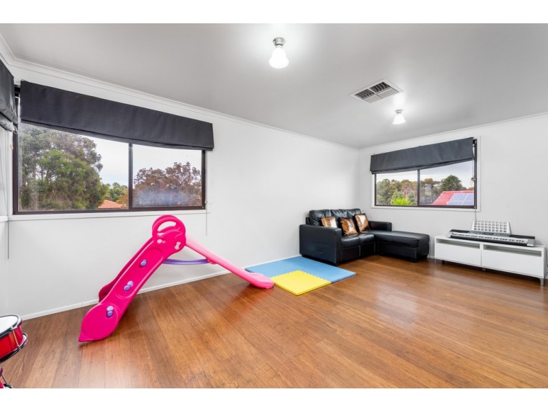 4 Gloaming Court, Mill Park VIC 3082