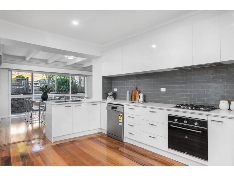 22 Busst Drive, Watsonia North VIC 3087