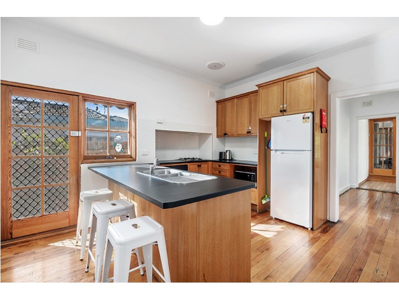 2 Clunes Street, Kingsbury VIC 3083