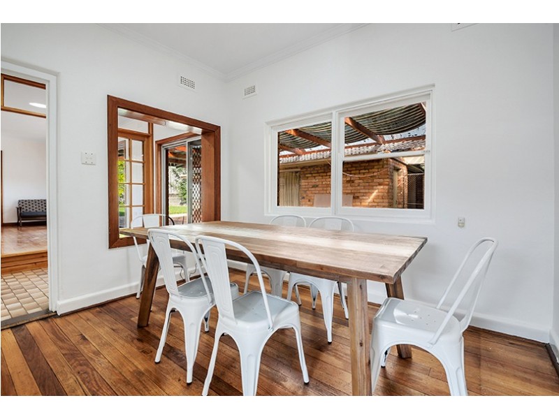 2 Clunes Street, Kingsbury VIC 3083