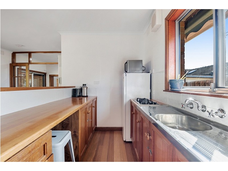 2 Clunes Street, Kingsbury VIC 3083