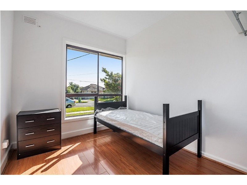 2 Clunes Street, Kingsbury VIC 3083