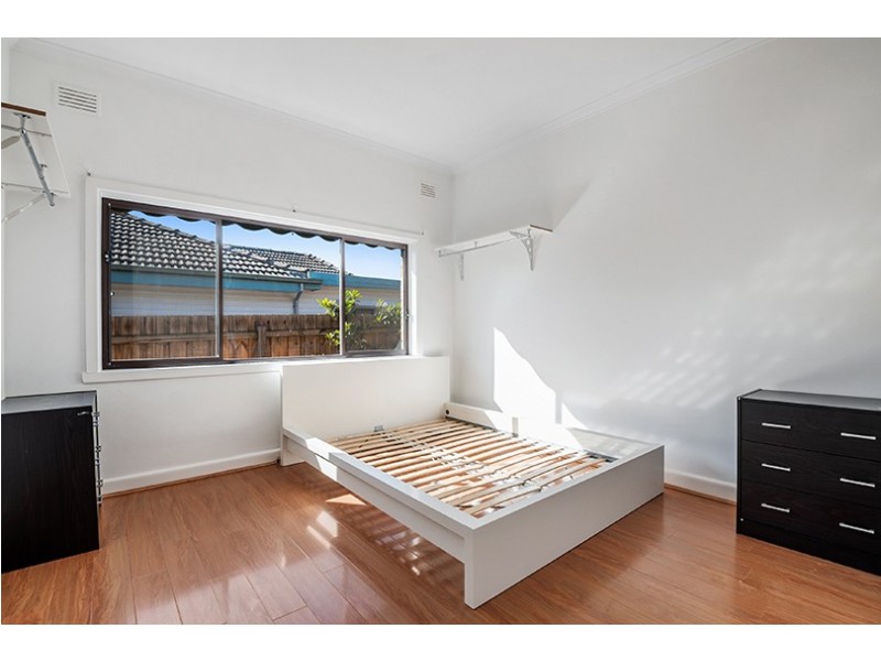 2 Clunes Street, Kingsbury VIC 3083