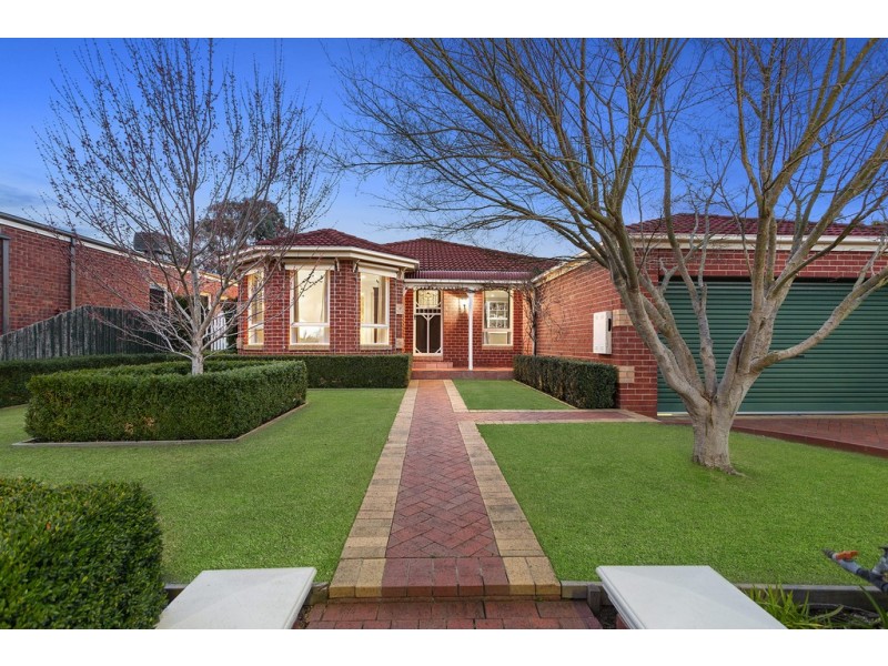 5 Stringybark Place, South Morang VIC 3752