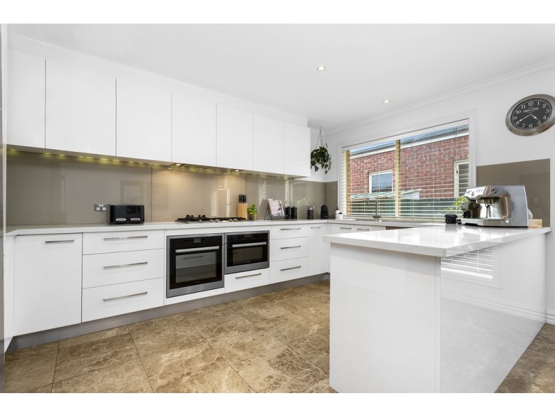 5 Stringybark Place, South Morang VIC 3752