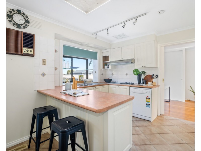 14 Blackman Avenue, Mill Park VIC 3082