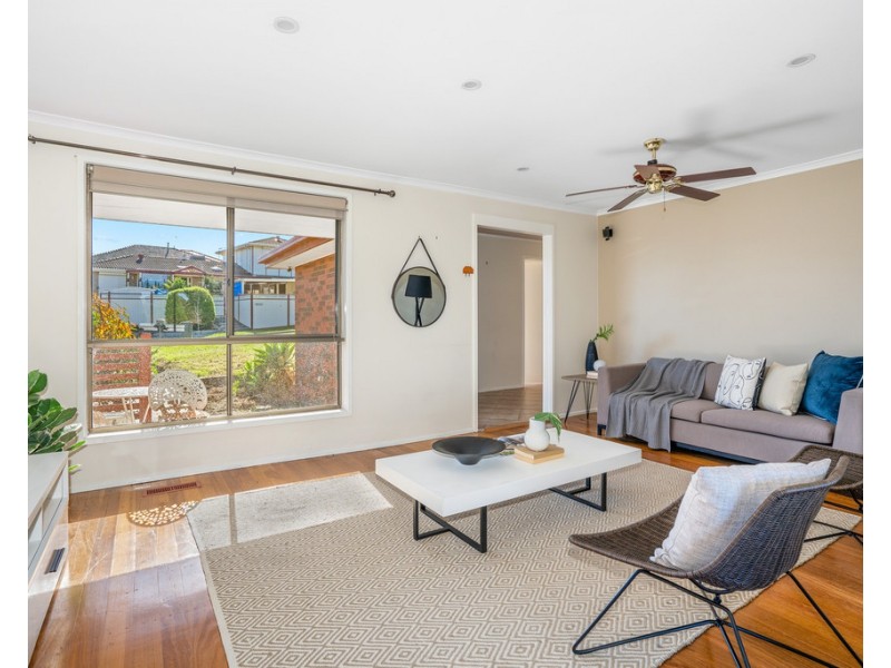 14 Blackman Avenue, Mill Park VIC 3082