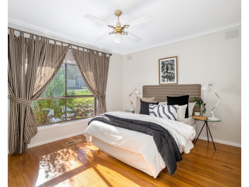 14 Blackman Avenue, Mill Park VIC 3082