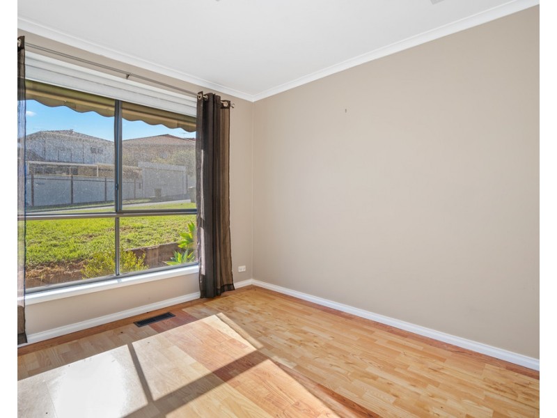 14 Blackman Avenue, Mill Park VIC 3082