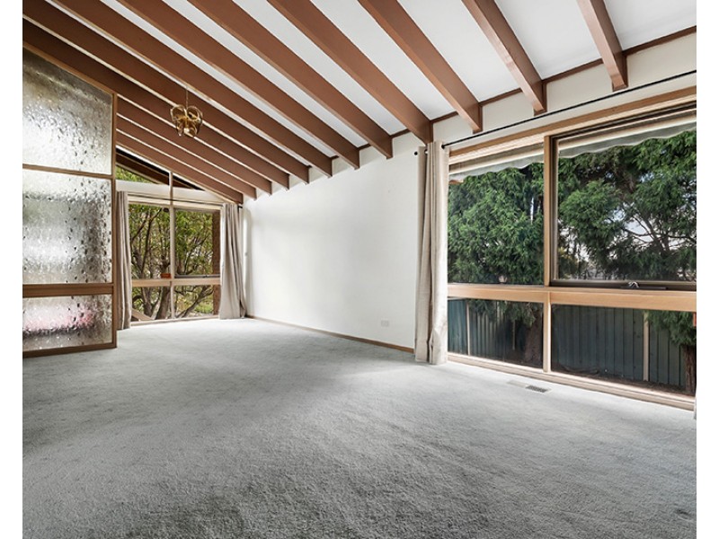 1 Wright Court, Mill Park VIC 3082