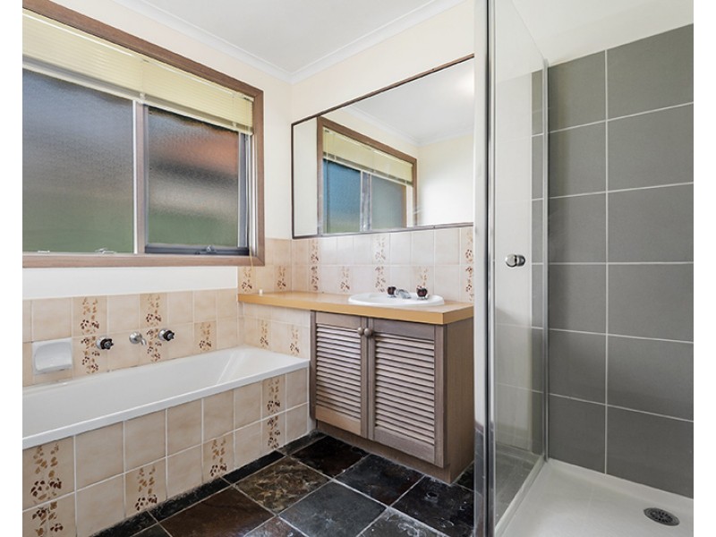 1 Wright Court, Mill Park VIC 3082