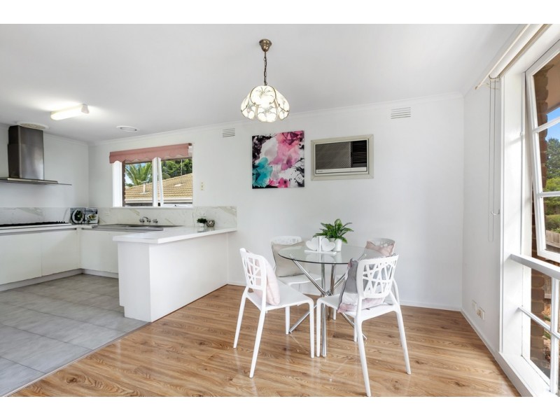 10 Wenden Road, Mill Park VIC 3082