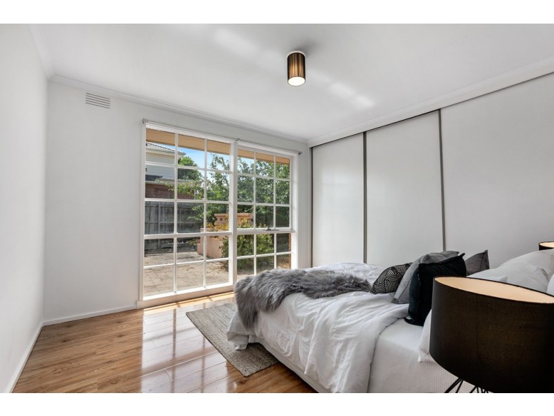 10 Wenden Road, Mill Park VIC 3082