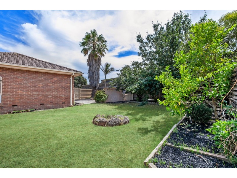 10 Wenden Road, Mill Park VIC 3082