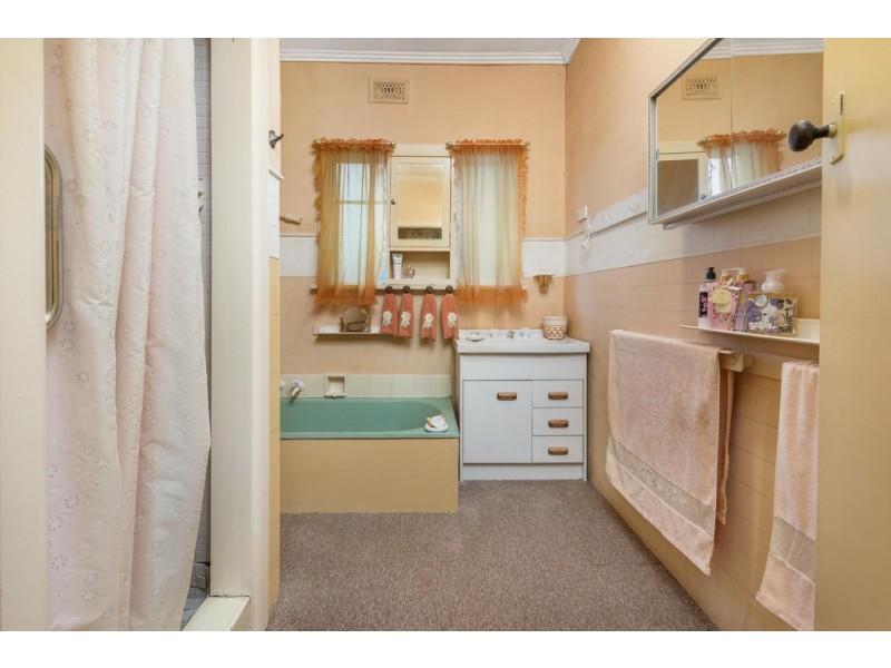 30 Station Road, Rosanna VIC 3084