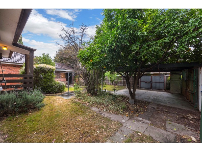 30 Station Road, Rosanna VIC 3084