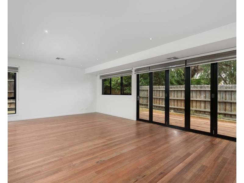 2/70 Noorong Avenue, Bundoora VIC 3083