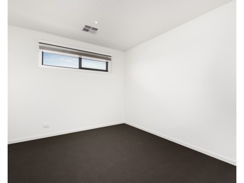 2/70 Noorong Avenue, Bundoora VIC 3083