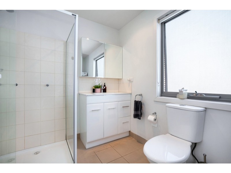 6 Poinsettia Court, Bundoora VIC 3083