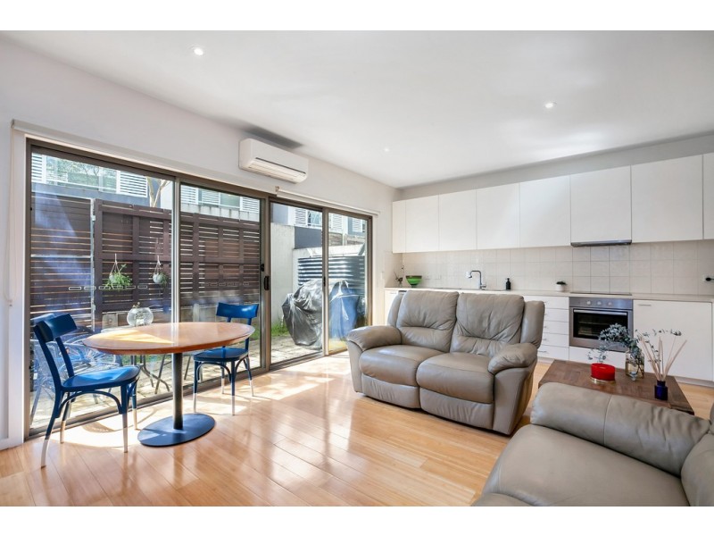 6 Poinsettia Court, Bundoora VIC 3083