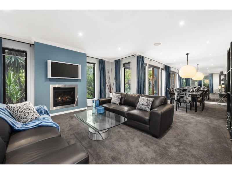 12 Grand Avenue, Macleod VIC 3085