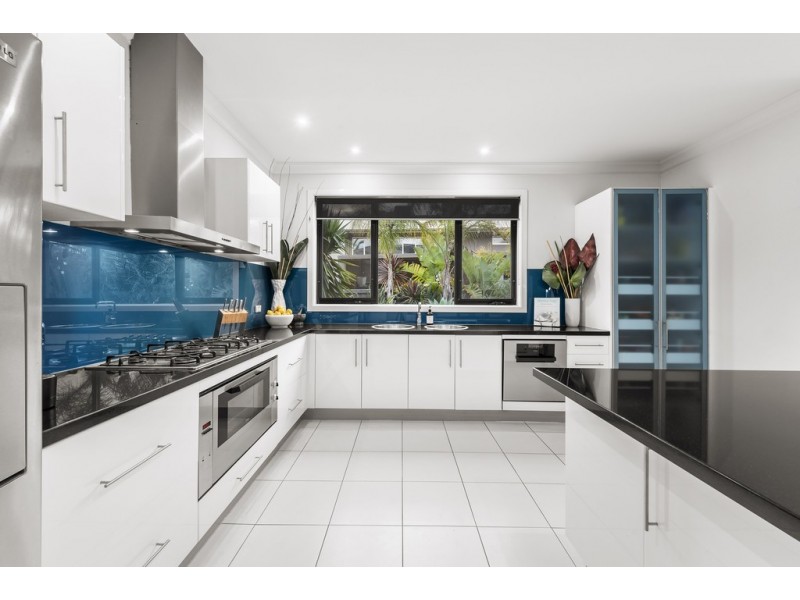 12 Grand Avenue, Macleod VIC 3085