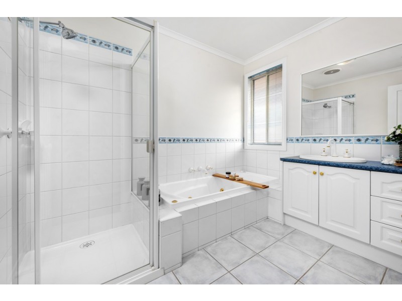 11 Timberglades Drive, Bundoora VIC 3083