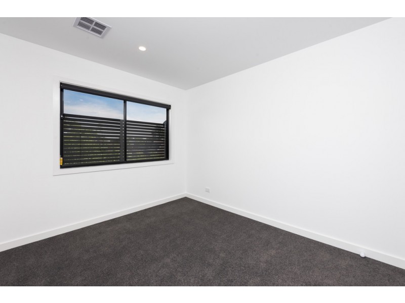 2/34 Collins Street, Heidelberg Heights VIC 3081