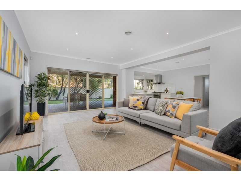 18 Sugar Gum Drive, Bundoora VIC 3083