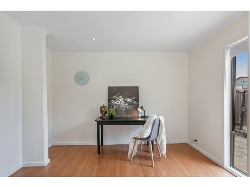 90 Scott Grove, Kingsbury VIC 3083