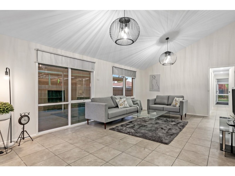 150 Centenary Drive, Mill Park VIC 3082